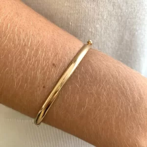 Bracelete Liso Minimalista Grosso Banho Dourado