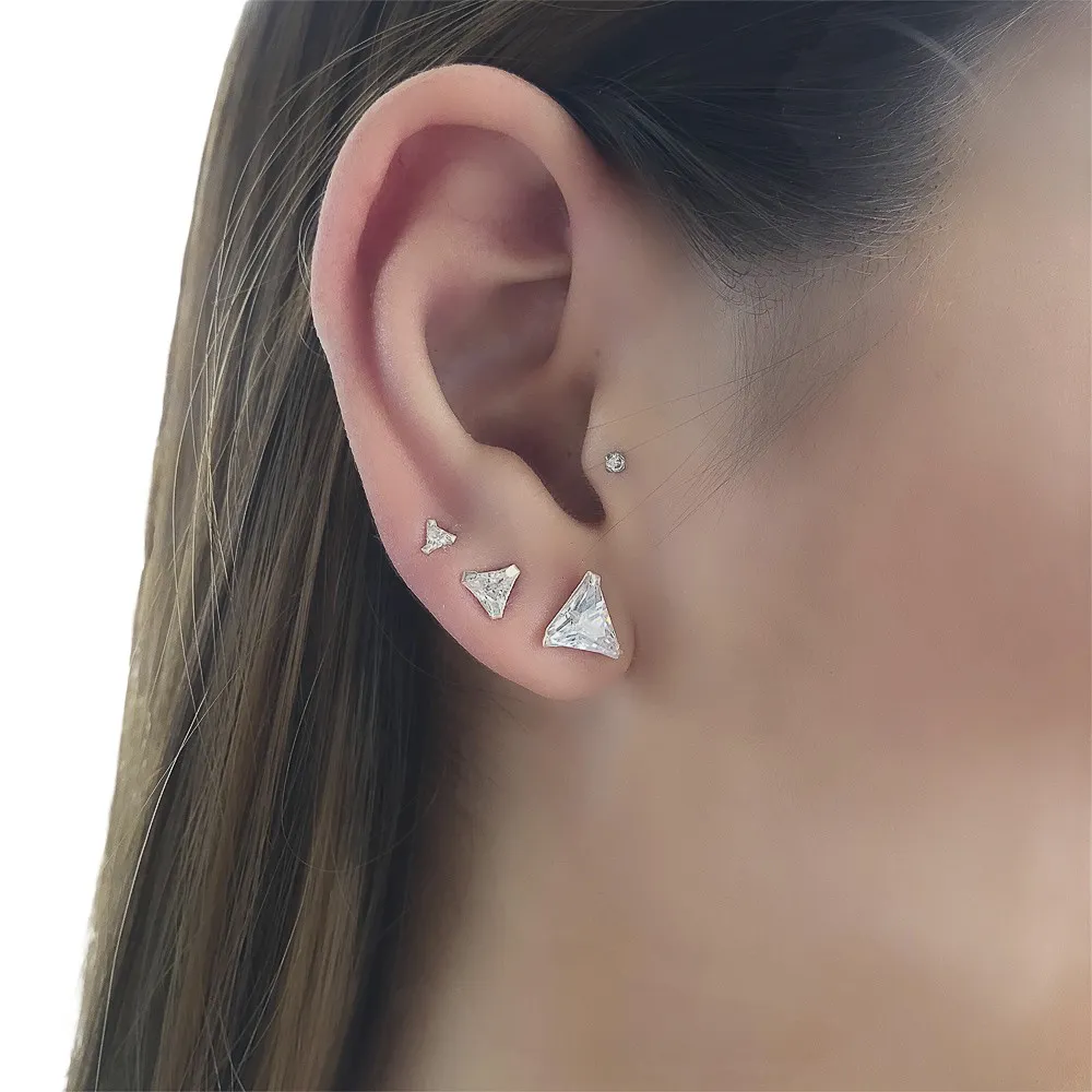 Brinco Trio Ponto de Luz Triângulo com Zircônia Banho Dourado