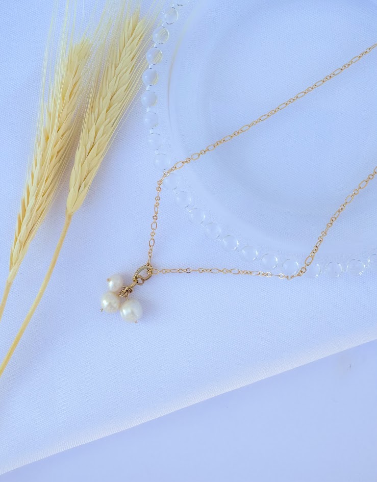 Colar com Três Pérolas Barrocas Banho Dourado - Imagem 2